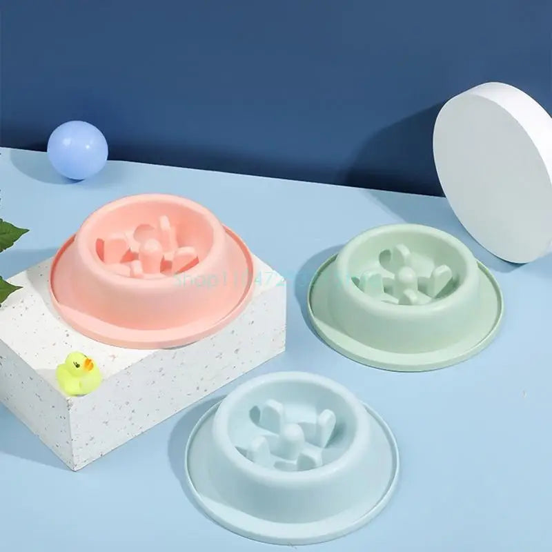Dog Slow Feeder Bowl Non Slip Fun Plastic Round Dish Bloat Stop Pet Bowls，Slow Eating Pet Round Bowl Easy to Clean