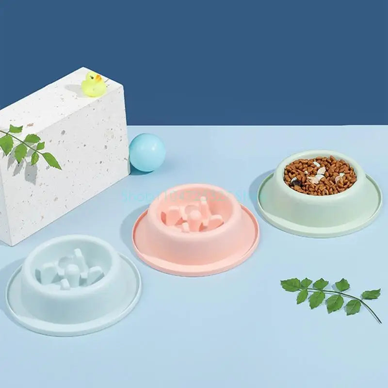 Dog Slow Feeder Bowl Non Slip Fun Plastic Round Dish Bloat Stop Pet Bowls，Slow Eating Pet Round Bowl Easy to Clean