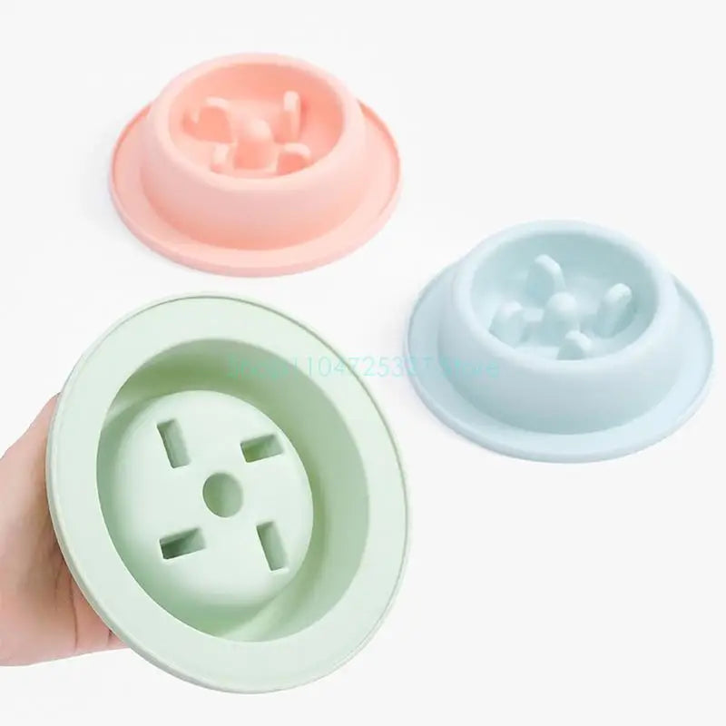 Dog Slow Feeder Bowl Non Slip Fun Plastic Round Dish Bloat Stop Pet Bowls，Slow Eating Pet Round Bowl Easy to Clean